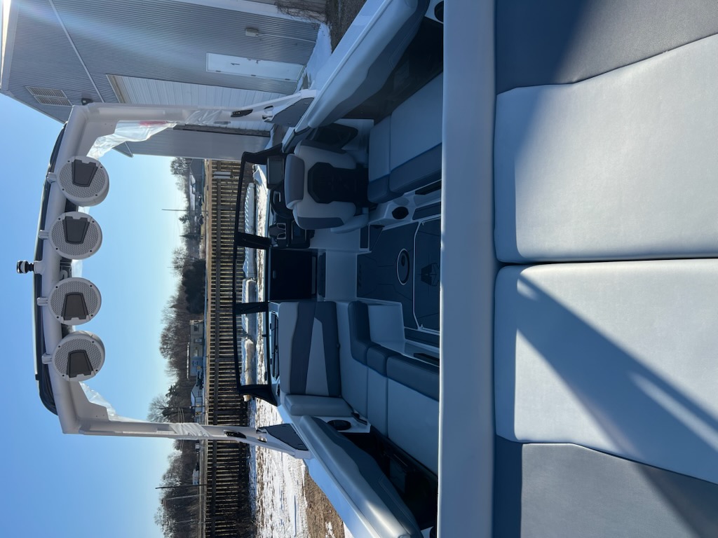 2024 Axis T235 Icon